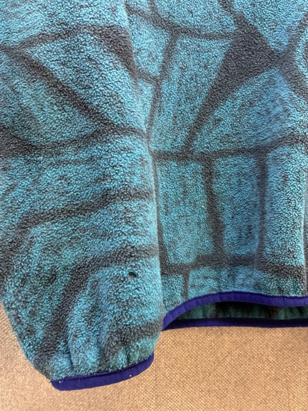 2015 PATAGONIA SYNCHILLA SNAP-T PULLOVER, SHALE/NAVY ABSTRACT PRINT RETIRED/RARE - Picture 5 of 16